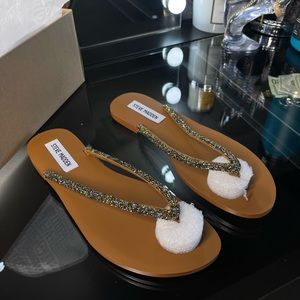 Steve Madden Flip Flops